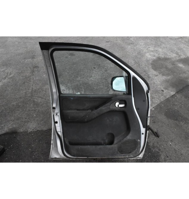 Πόρτα Nissan Navara D40 2005-2010 Εμπρος Αριστερά