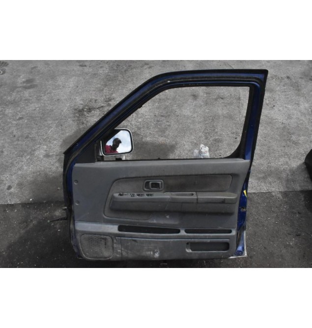 Πόρτα Nissan Navara D22 1998-2010 Εμπρος Δεξια