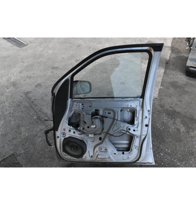 Πόρτα Εμπρός Δεξιά Nissan Navara D40 2006-2015 (Χωρίς Καθρέφτη)