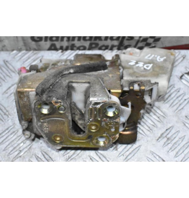 Κλειδαριά Nissan Navara D22 1998-2005 (Αριστερά, 2Pins)