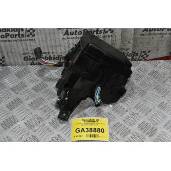 Ασφάλειες - Ασφαλειοθήκη Toyota Yaris 2000-2010 82662-52330 