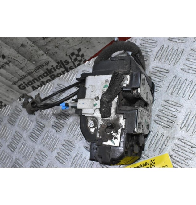 Κλειδαριά Nissan Navara D40 - 2005-2015 (Πισω Δεξιά,3 pins)