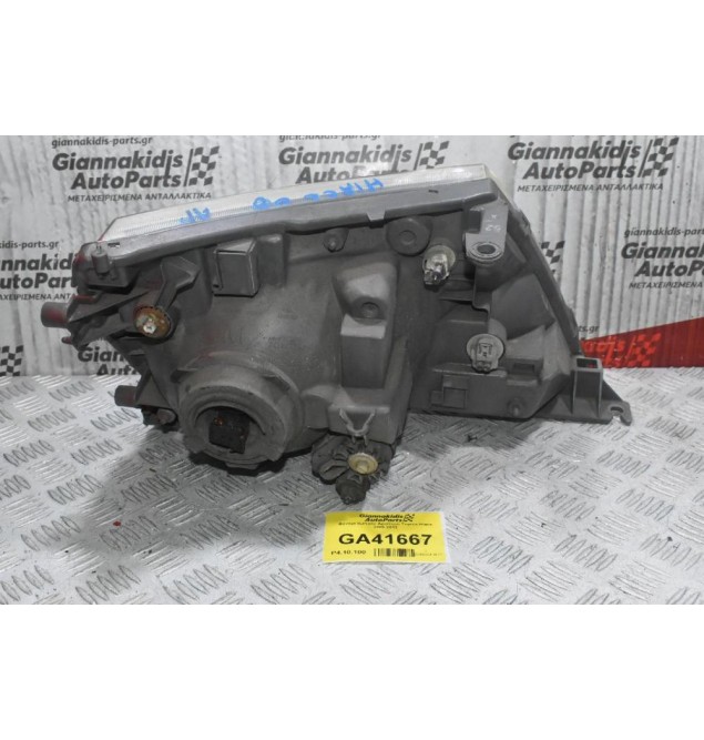 Φανάρι Εμπρός Αριστερό Toyota Hiace 2006-2012