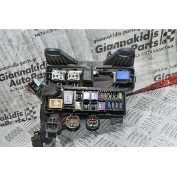 Ασφαλειοθήκη Nissan Navara D22 2001-2005 24380-VK500 (Χωρίς Καπάκι)