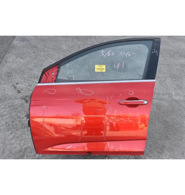 Πόρτα Εμπρος Αριστερη Renault Megane 2013-2022 (Με Χτυπημα)