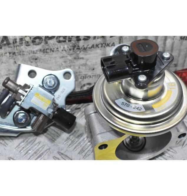 Βαλβίδα Καυσαερίων EGR Toyota Hilux 2KD KUN 2010-2015 25800-30120 25819-30100 (Καινούργια) (Γνήσια) (Σετ 2 Τεμάχια)