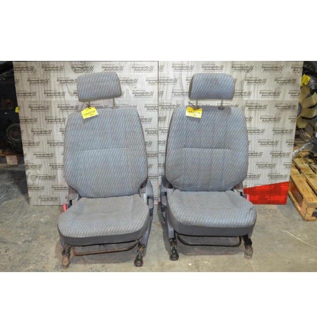 Κάθισματα Αριστερο+Δεξι Toyota Hilux KDN 2001-2005