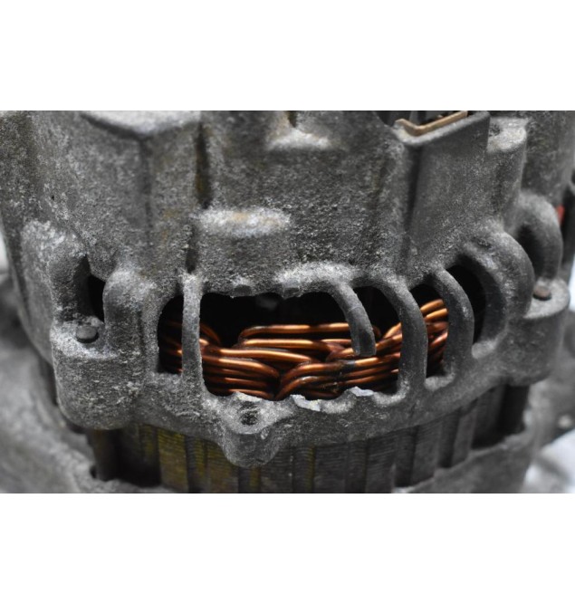 Δυναμό Mazda B2600 G6 1992-2002 A5T02677Z 60Α (Μικρή Ζημιά)