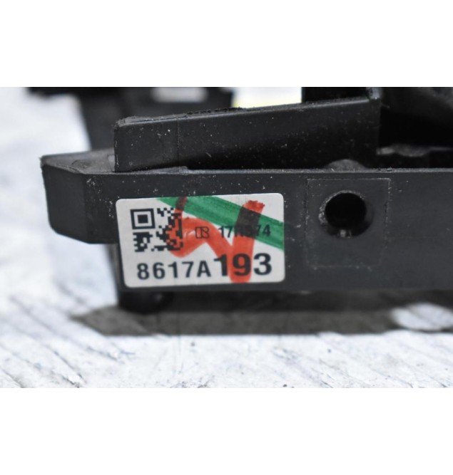 Φλασιέρα - Βάση Διακοπτών Τιμονιού Mitsubishi L200 2005-2021 8617A193 17H374 (KJ KL KK) (Γνήσιο)