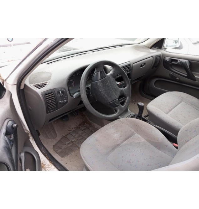Ολόκληρο Αυτοκίνητο Volkswagen Polo Κωδ.Κινητηρα APQ 1400cc 60hp 1999-2001