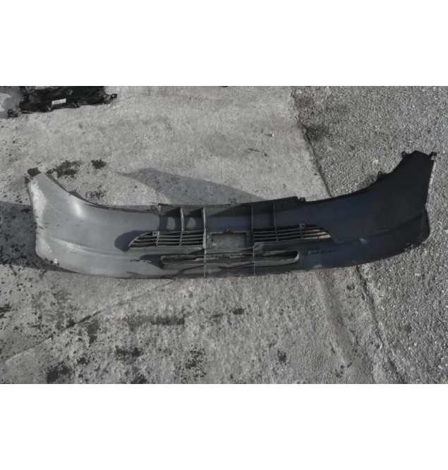 Προφυλακτήρας Εμπρός Toyota Hiace 1997-2005