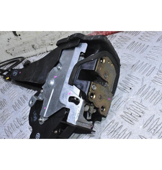 Κλειδαριά Πόρτας Toyota RAV4 2000-2012 (Πισω Δεξιά) (8 pins)
