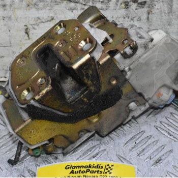Κλειδαριά Nissan Navara D22 1998-2005 805525P013 (Δεξια,4 Pins)