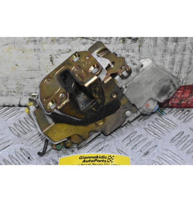 Κλειδαριά Nissan Navara D22 1998-2005 805525P013 (Δεξια,4 Pins)