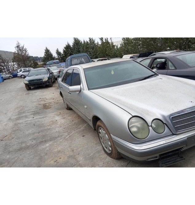 Ολόκληρο Αυτοκίνητο Mercedes-Benz W210 Κωδ.Κινητηρα 605912 2500cc 113hp 1995-1999