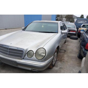 Ολόκληρο Αυτοκίνητο Mercedes-Benz W210 Κωδ.Κινητηρα 605912 2500cc 113hp 1995-1999