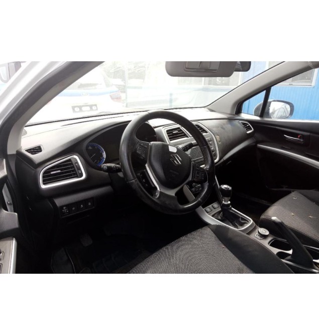 Ολόκληρο Αυτοκίνητο Suzuki SX4 S-Cross 2013-2017  