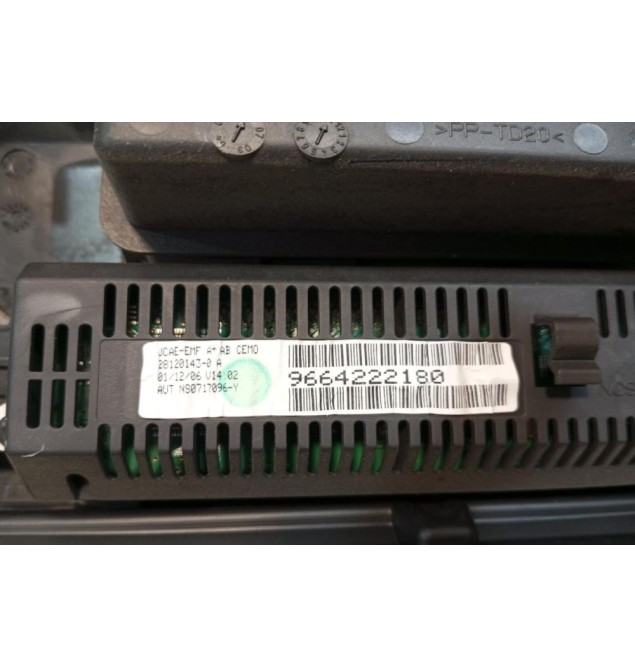 Οθόνη Πολλαπαλων Ενδειξεων Με Πλαισιο Και Αεραγωγους Citroen C4 2004-2008 9664222180