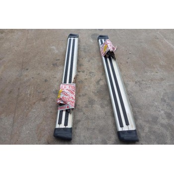 Σετ Σκαλοπατακια Με Βασεις Δεξια-Αριστερα Toyota RAV 4 2003-2006