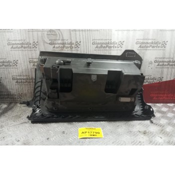 Ντουλαπάκι Συνοδηγου Volkswagen Golf V 2004-2008