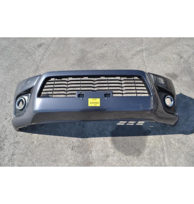 Προφυλακτήρας Εμπρός Toyota Hilux Revo 2015-2019 (Γνήσιο - Ελαφρώς Μεταχειρισμένο)