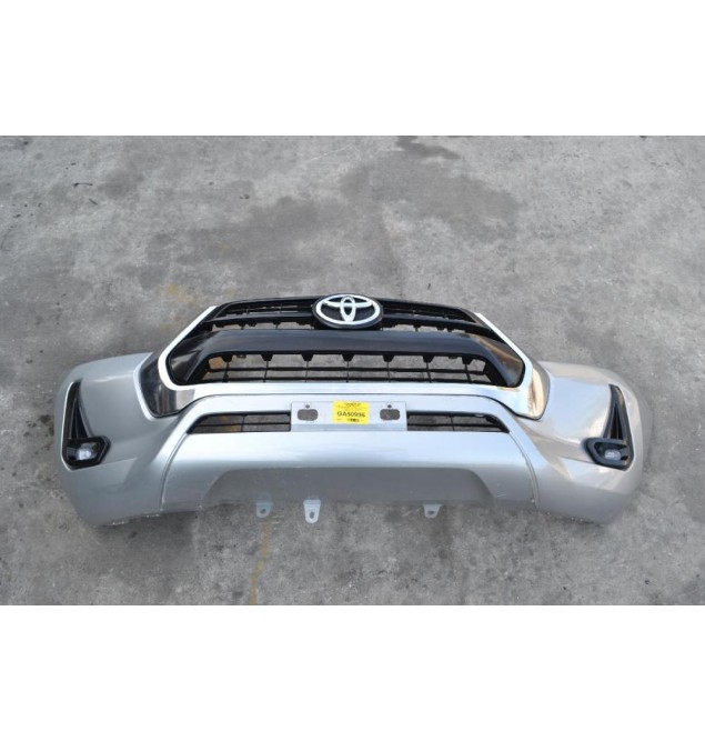 Προφυλακτήρας Εμπρός Toyota Hilux Revo 2021-2022 (Γνήσιο - Ελαφρώς Μεταχειρισμένο)