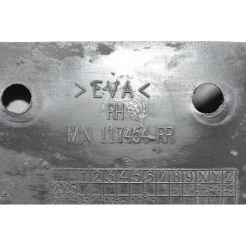 Λασπωτήρες Πίσω Δεξία / Αριστερά Mitsubishi L200 2005-2012 MN117454RR MN117453RR (Γνήσιοι)