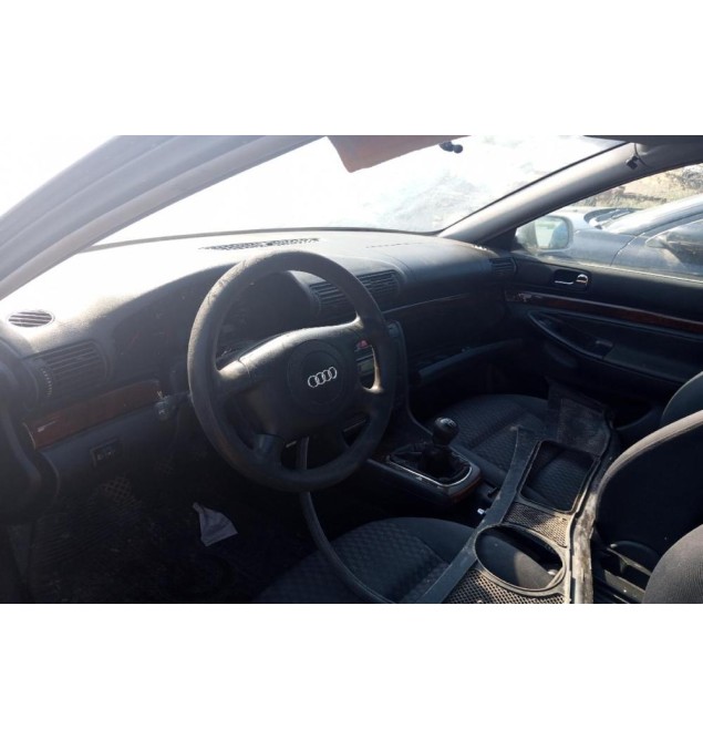 Ολόκληρο Αυτοκίνητο Audi A4 Κωδ.Κινητηρα APT 1800cc 125hp  1995-2000