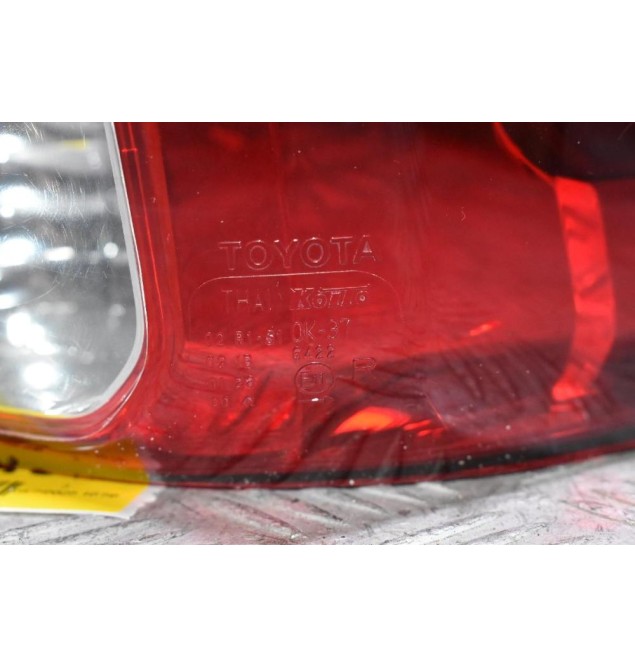 Φανάρι Πίσω Δεξια Toyota Hilux Revo 2015-2019 (Γνήσιο)