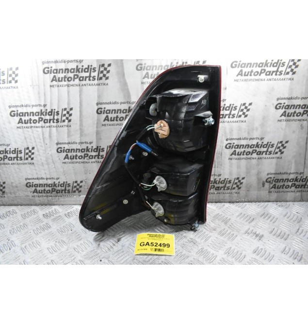 Φανάρι Πίσω Δεξια Toyota Hilux Revo 2015-2019 (Γνήσιο)