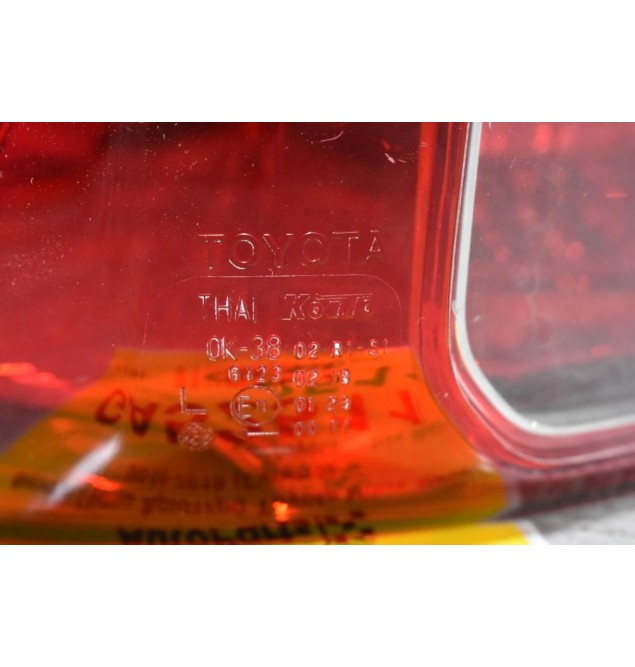 Φανάρι Πίσω Αριστερά Toyota Hilux Revo 2015-2019 (Γνήσιο)