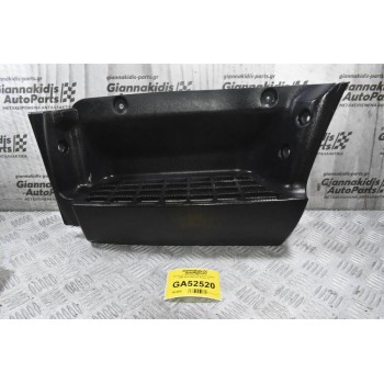 Σκαλοπάτι Αριστερό Mitsubishi Canter 2006-2015 (Μεγάλη Καμπινα)