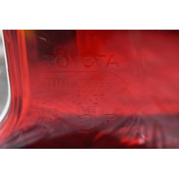 Φανάρι Πίσω Δεξια Toyota Hilux Revo 2015-2019 (Γνήσιο)