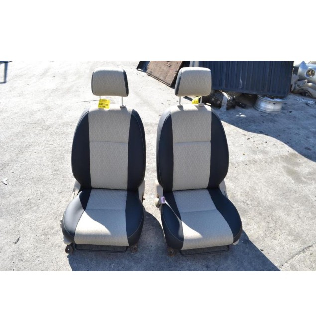 Καθίσματα (Σέτ Αριστερό-Δεξί) Toyota Hilux KUN 2005-2015 (Ανακατασκευής)