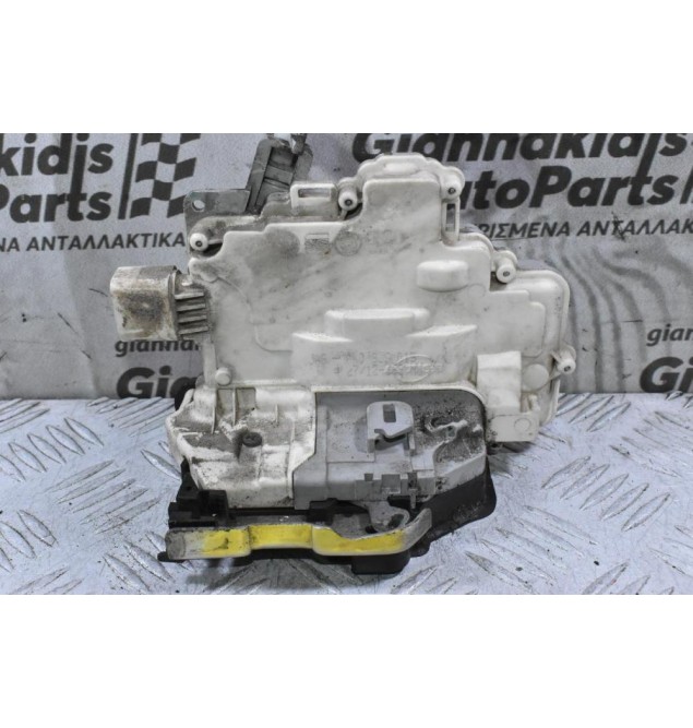 Κλειδαριά Πόρτας Πίσω Αριστερά Porsche Cayenne 958 2010-2018 (Γνήσια) 8J1839015 (Volkswagen Touareg / Audi A4)