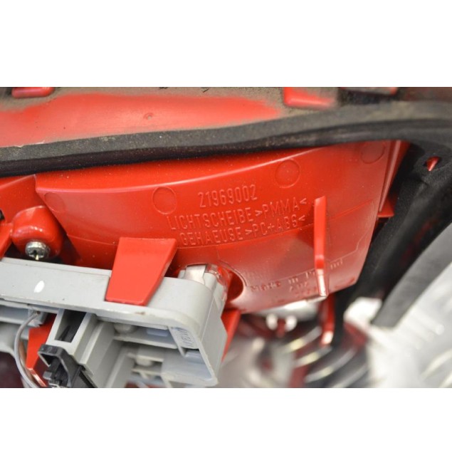 Φανάρι Πίσω (Αριστερό πόρτας) Audi A4 2007-2017 (stationwagon) 8K9945093 21969002