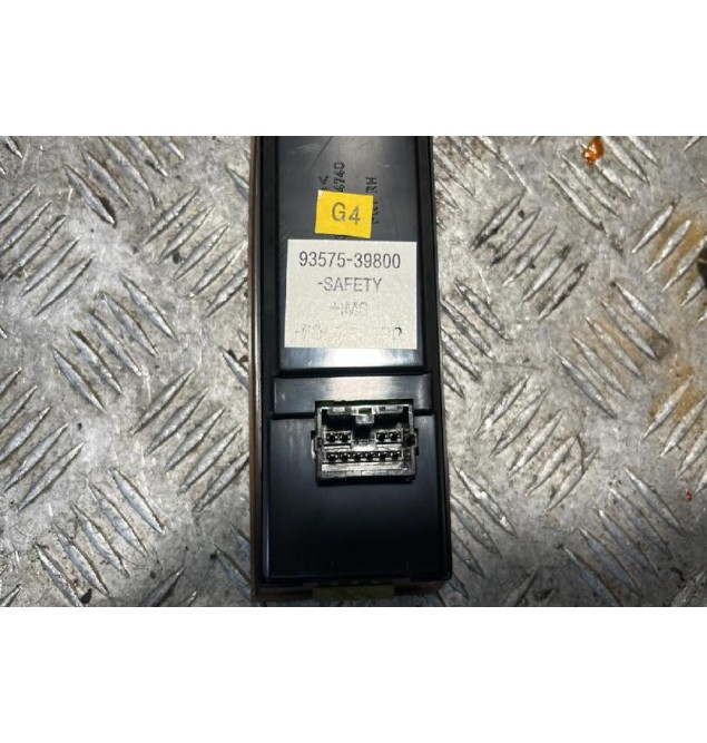 Διακόπτης παραθύρου Hyundai Εμπρός αριστερά 20+10 pins 1999-2005 9357539800