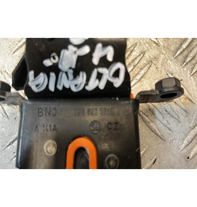 Ηλεκτρομαγνητική Κλειδαριά & Λαβή Πόρτ Μπαγκάζ Skoda Octavia 4 1997-2004 1U682720501C 1U6827565H