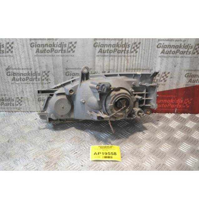 Φανάρι Εμπρός Δεξιά Toyota Hiace 1997-2006