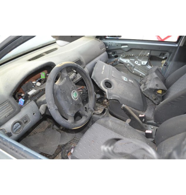 Ολόκληρο Αυτοκίνητο Skoda Octavia 1.6 Αρ.Κινητήρα BFQ 2000-2010