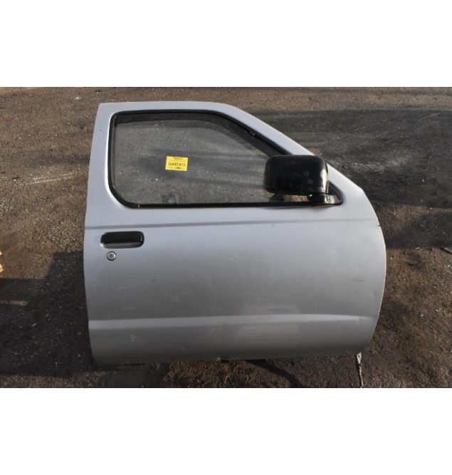 Πόρτα Εμπρός Δεξιά Nissan Navara D22 1998-2005 (Χωρίς Καθρέφτη)