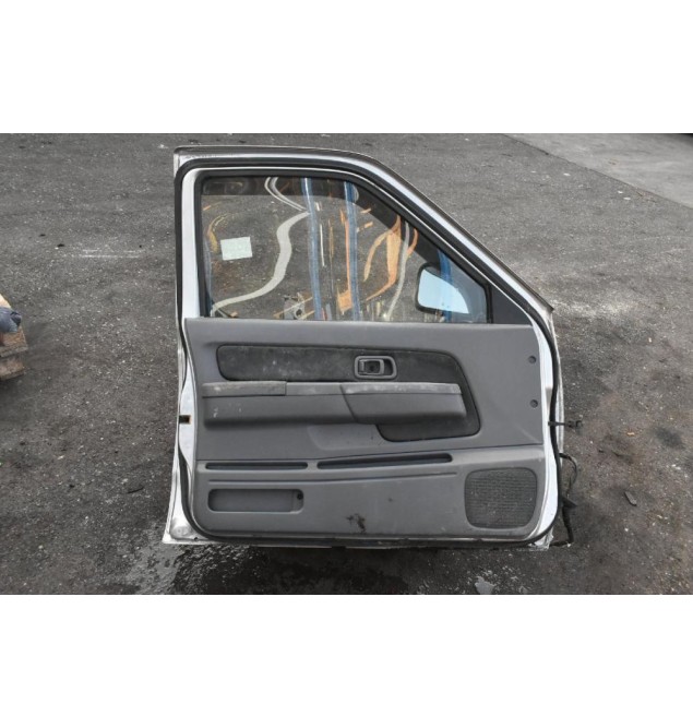 Πόρτα Εμπρός Αριστερη Nissan Navara D22 1998-2005 (Χωρίς Καθρέφτη)