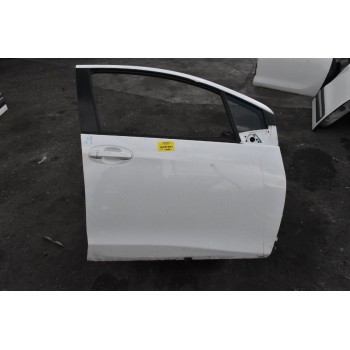 Πόρτα Εμπρος Δεξια Toyota Yaris 2011-2014 XP130 5Θυρο (Με χτύπημα) (Χωρίς Καθρέφτη)