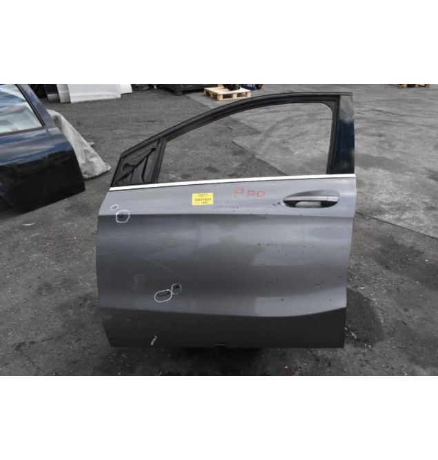 Πόρτα Mercedes-Benz B180 W246 2011-2019 Εμπρος Αριστερη (Μικρο Χτυπημα)