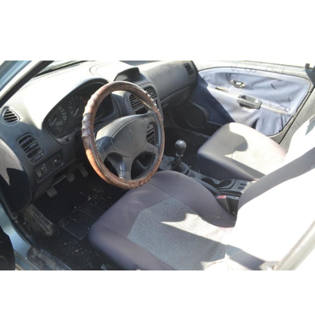 Ολόκληρο Αυτοκίνητο Mitsubishi Carisma 1.3 (DA6A) Αρ.Κινητήρα 4G13 2000-2004