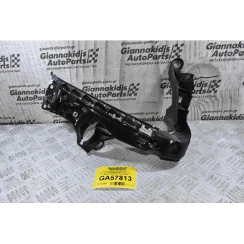 Βάση Φαναριού Δεξιά Audi A5 / S5 2007-2016 8T0805608R (Με Υποδοχη Για Μπέκ Πλυσίματος Φαναριού)