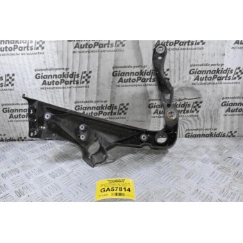 Βάση Φαναριού Αριστερή Audi A5 / S5 2007-2016 8T0805607L (Με Υποδοχη Για Μπέκ Πλυσίματος Φαναριού)