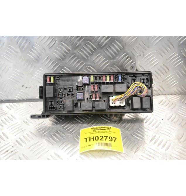 Ασφαλειοθήκη Mitsubishi L200 KB4 2005-2014 PR069-00000