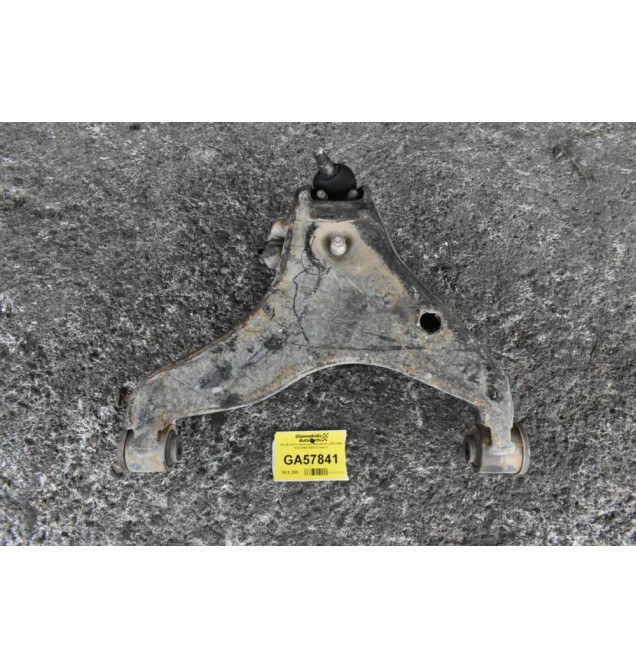 Ψαλίδι Κάτω Αριστερο Mitsubishi L200 KB4 4x4 2005-2020 (Γνησιο)