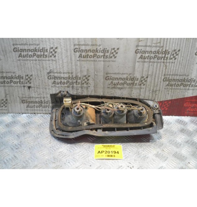 Φανάρι Πίσω Αριστερό Toyota Hiace 1997-2006